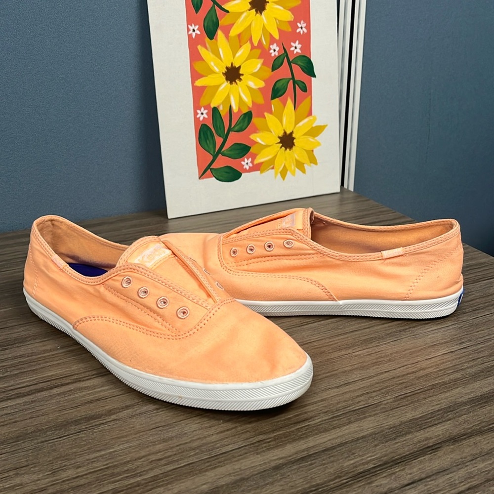 Keds Chillax Size 9 Washable Shoes Peach/Orange